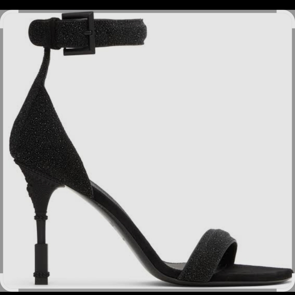 Chic Black Ankle Strap Heels